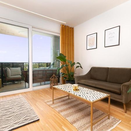 Parkblick - Therme Wien - Gratis Parken Im Der Garage - Terrasse - U-Bahn Dış mekan fotoğraf